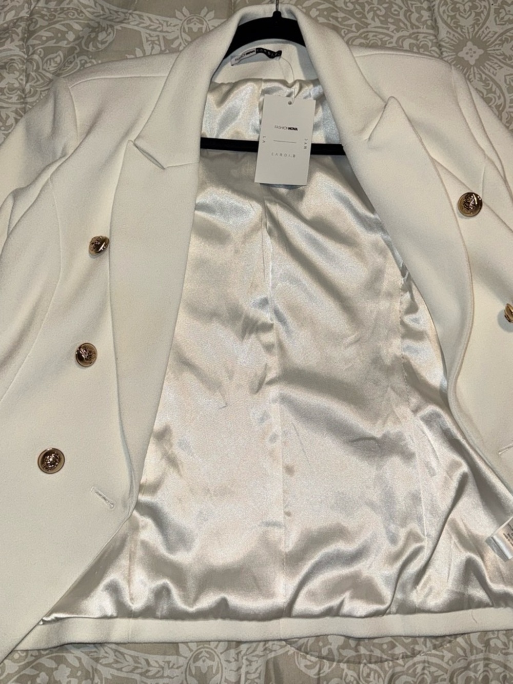 NWT Fashion Nova x Cardi B White Gold Button Blazer & Pants Set – Size Large - Picture 5 of 5